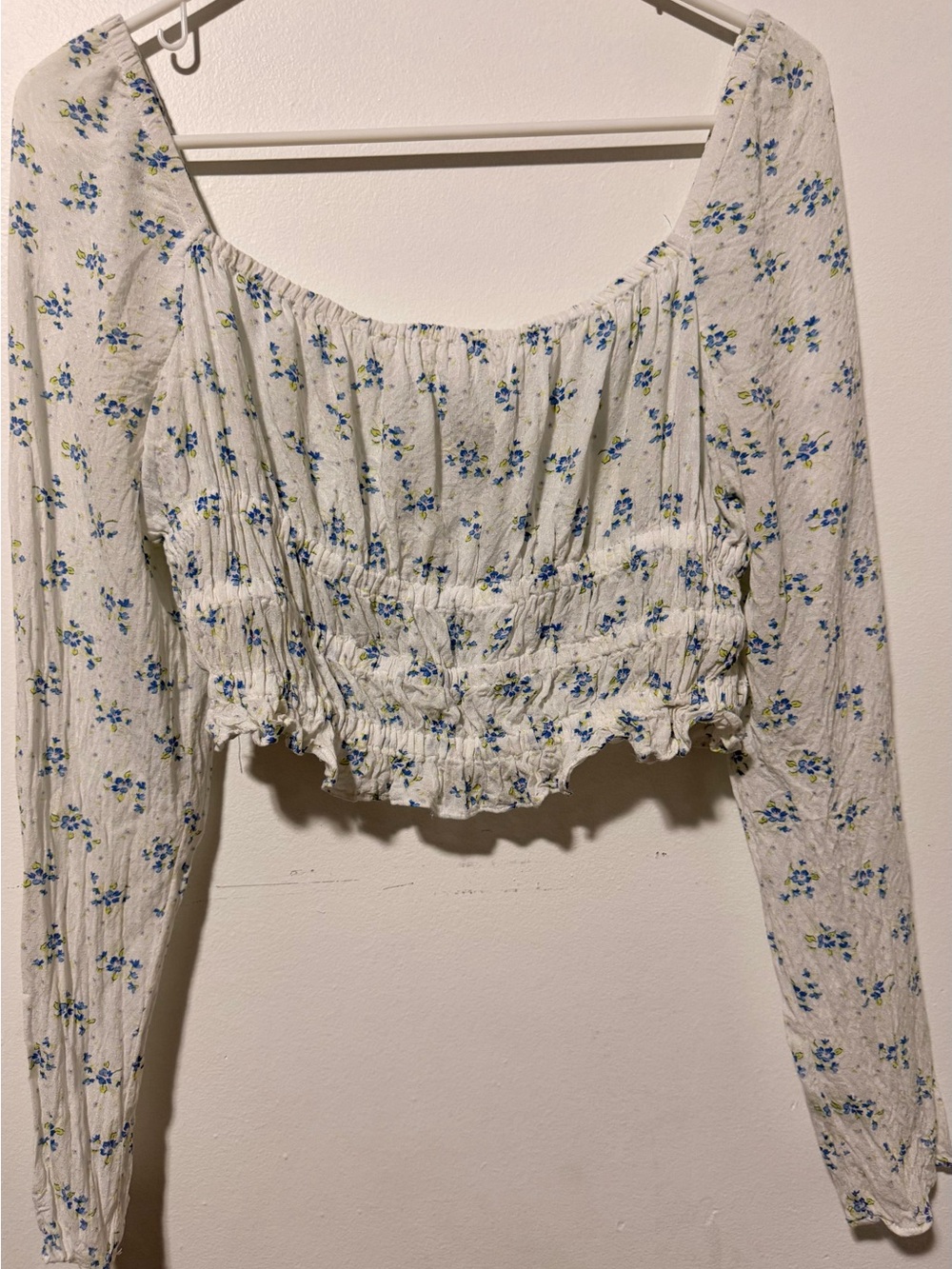 Urban Outfitters White Floral Long Sleeve Crop Top Size Medium